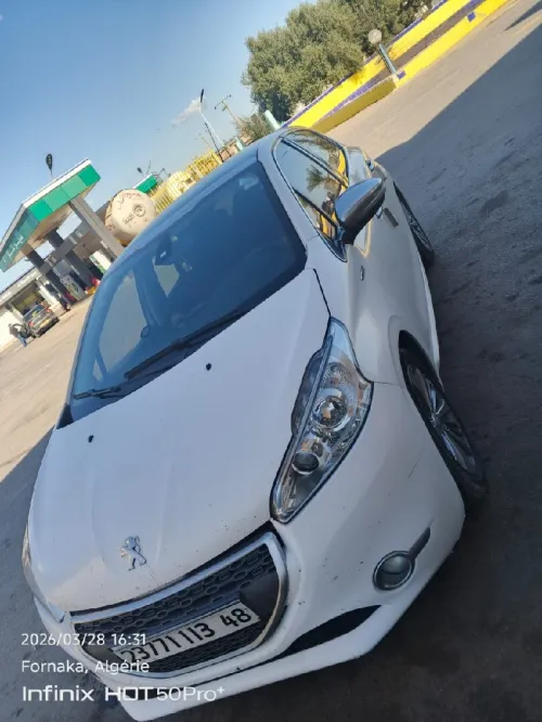 Peugeot 208 2013 