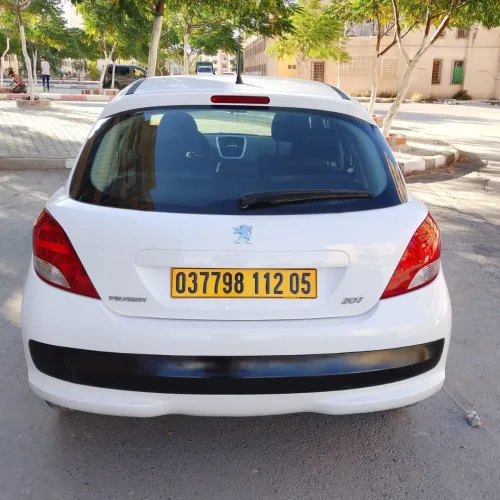 Peugeot 207 2012 Fennec