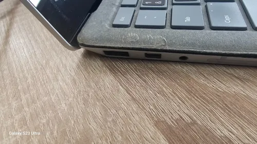 Laptop Microsoft surface model 1769