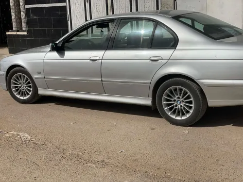 BMW Série 5 2001 
