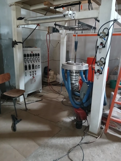 Machine de film plastique 