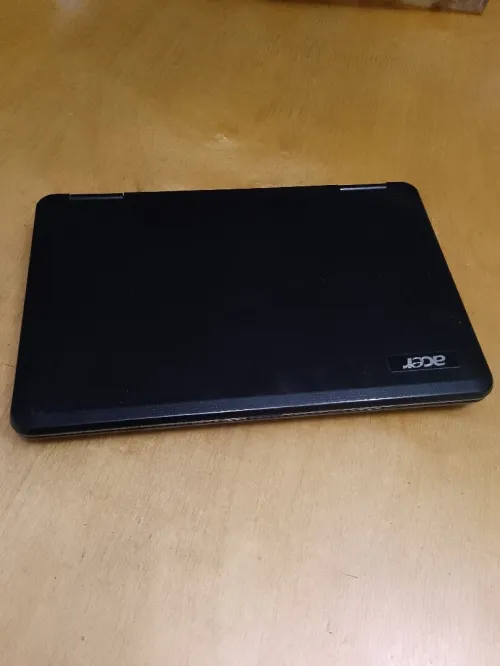 Pc acer + chargeur originale مستورد من فرنسا 