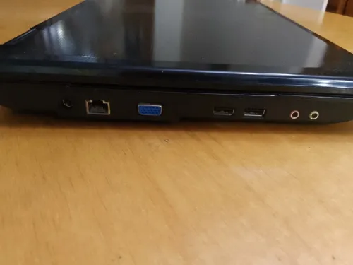 Pc acer + chargeur originale مستورد من فرنسا 