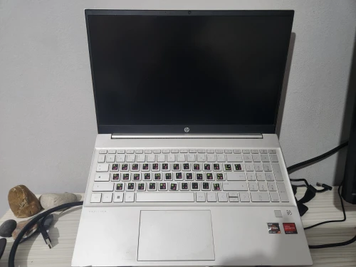 Laptop Hp pavillion ryzen 7 5700u