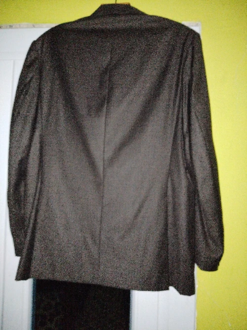 Costume Super100 d'occasion comme neuf 