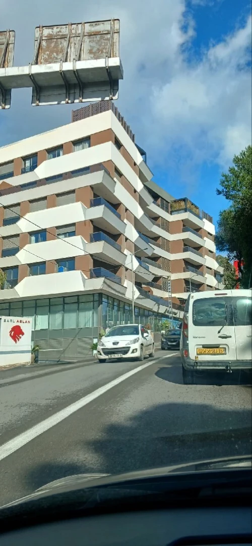 Location Appartement F4 Alger Hydra