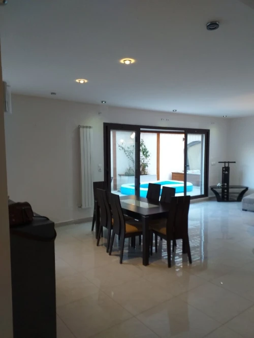 Location Appartement F4 Alger Hydra