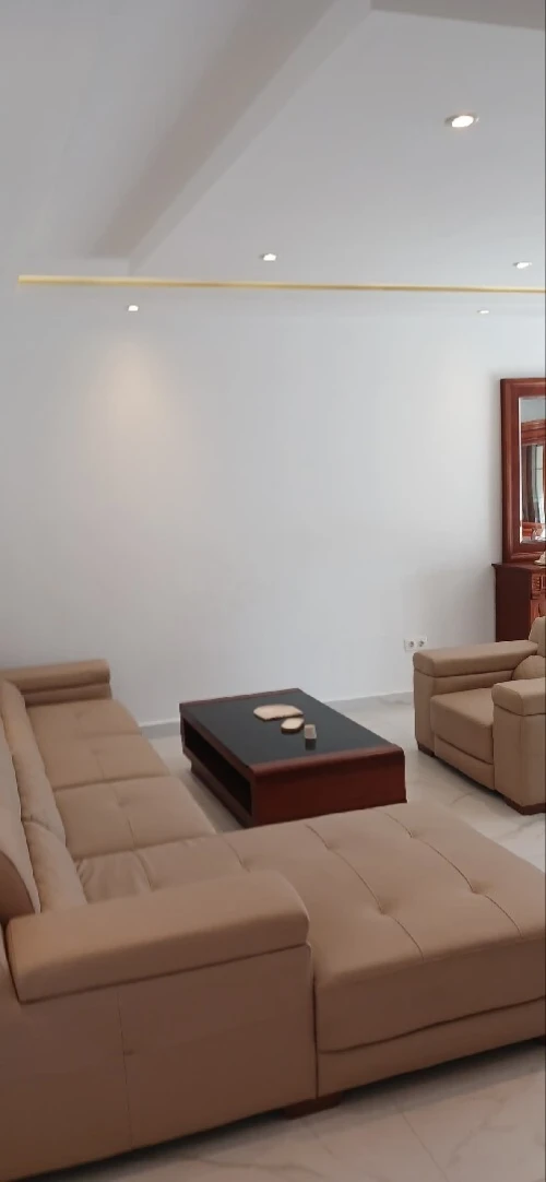 Location Appartement F4 Alger Hydra
