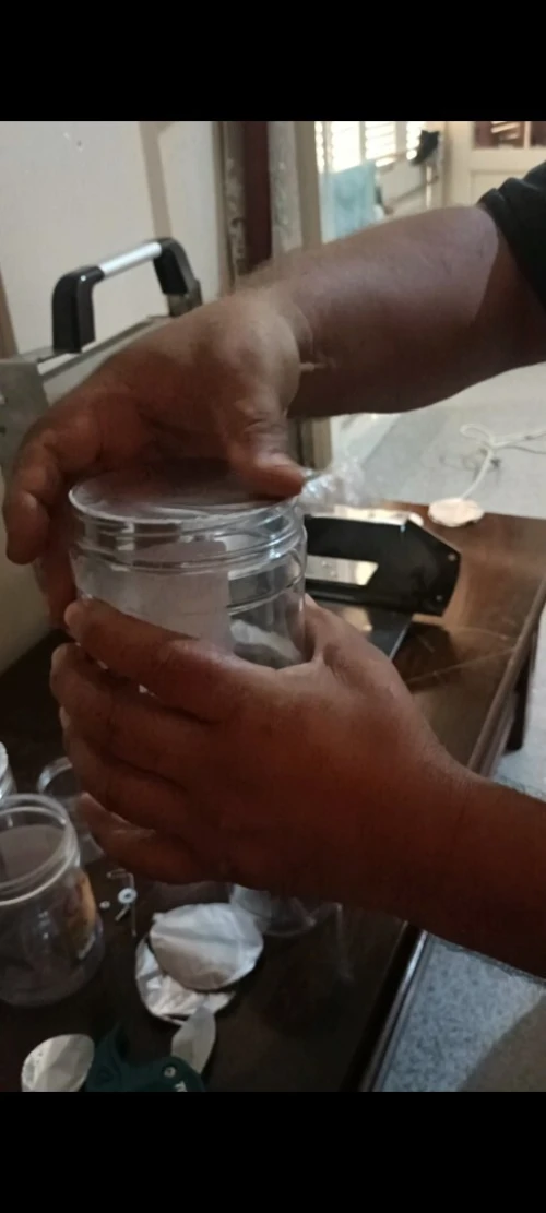 Machine operculeuse soudeuse de goblets et barquttes 