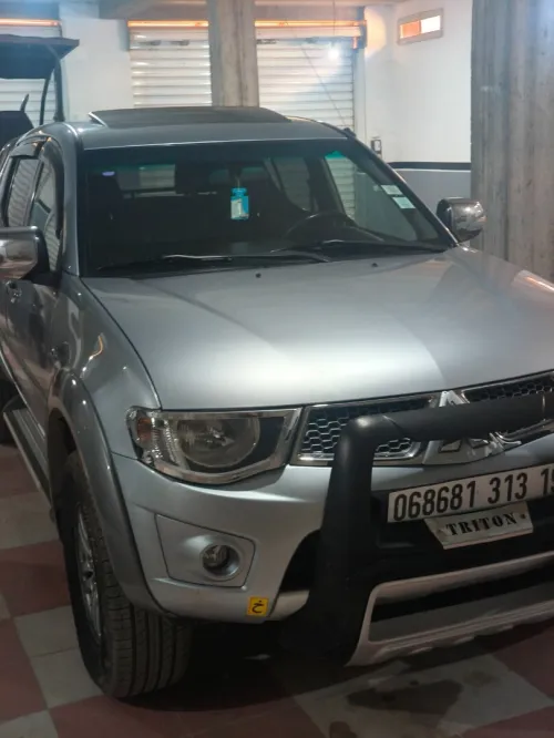 Mitsubishi L200 2013 Doube cabine Evolution