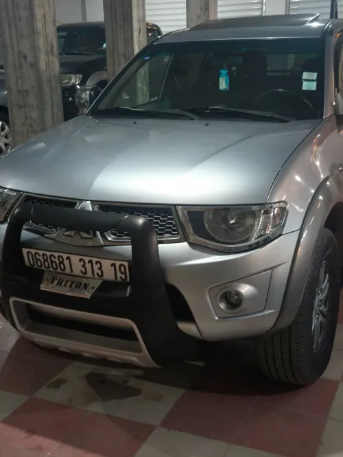Mitsubishi L200 2013 Doube cabine Evolution