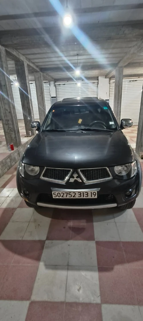 Mitsubishi L200 2013 Doube cabine Evolution