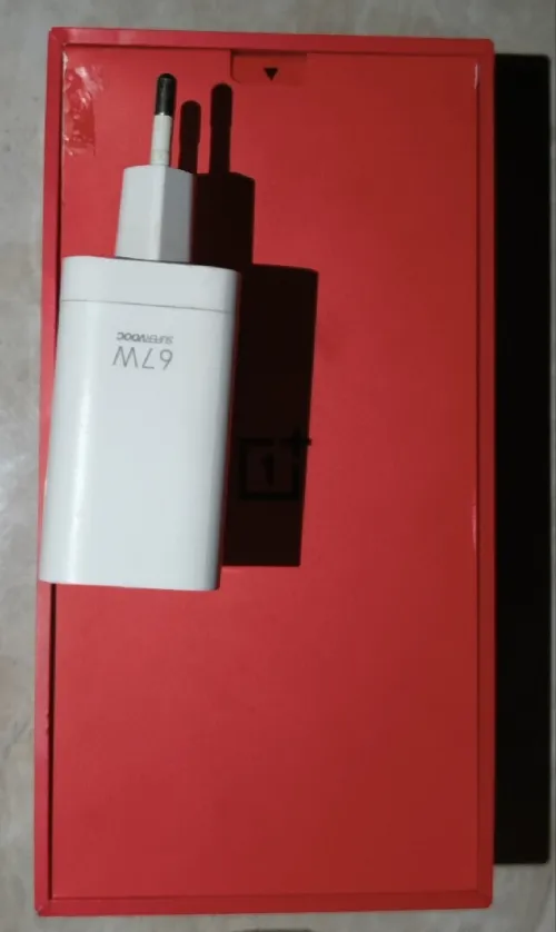 1plis10R 5G Android 15