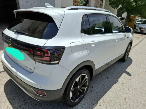 Volkswagen TACQUA 2025 R line