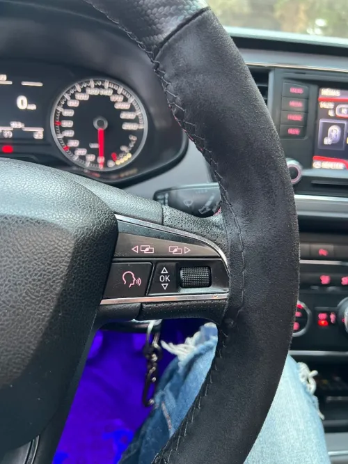 Seat Leon 2014 FR+ seat sound