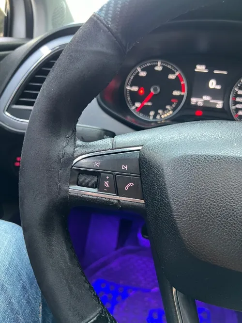 Seat Leon 2014 FR+ seat sound