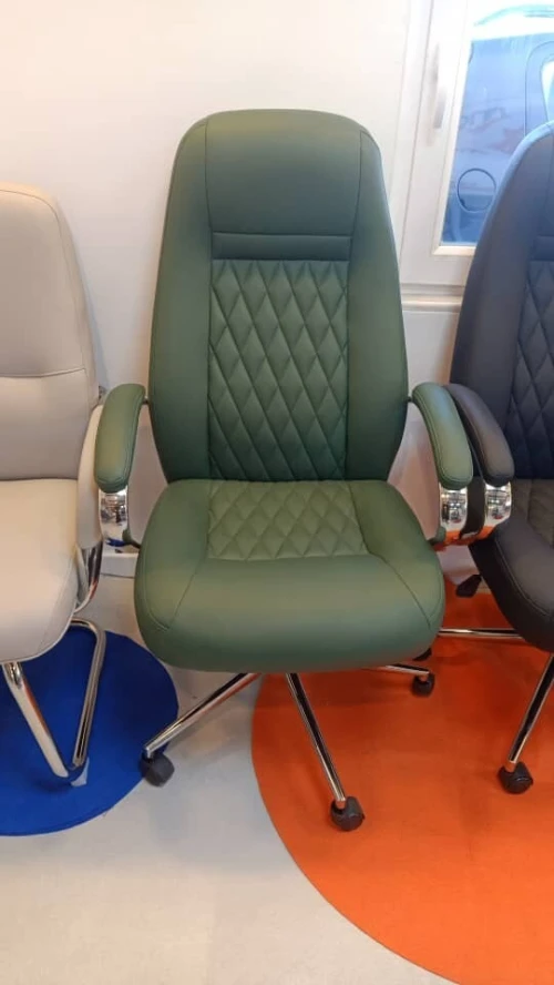 CHAISES