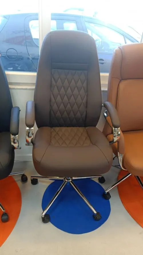CHAISES