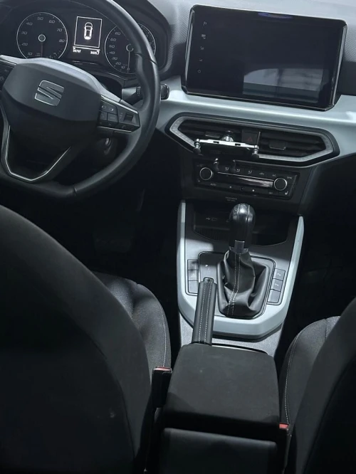 Seat Arona 2023 Business style