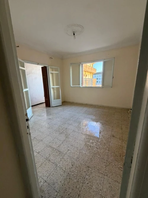 Location Appartement Niveau de villa F5 Alger Draria