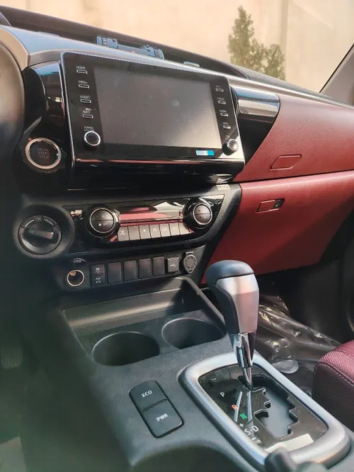 Toyota HILUX OMANI 2025 FULL OPTION