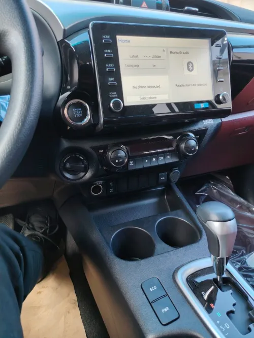 Toyota HILUX OMANI 2025 FULL OPTION
