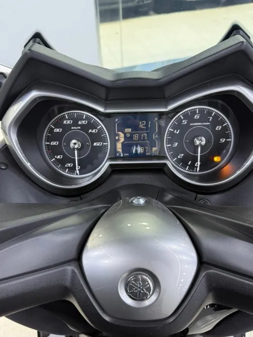 Yamaha Xmax 2023