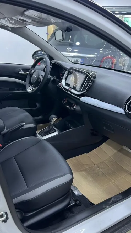 Kia Kx1 2026 Sun roof