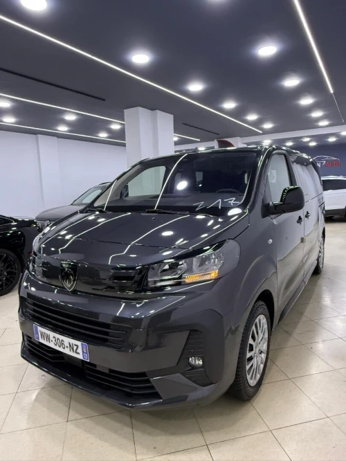 Peugeot Traveller 2026 