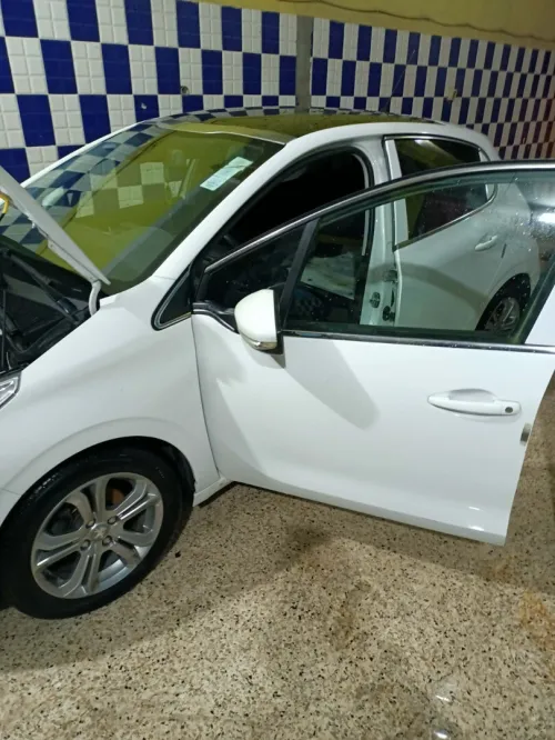 Peugeot 208 2015 Allure