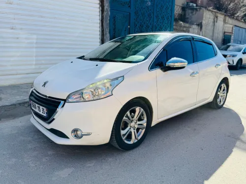 Peugeot 208 2015 Access Facelift