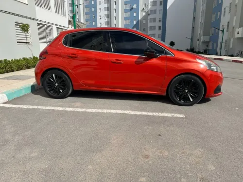 Peugeot 208 2016 Allure Facelift