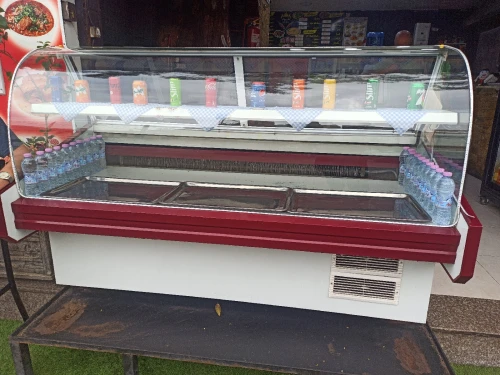 Vitrine réfrigérée pour la viande , vitrine de boucher , refroidisseur de viande pour supermarché