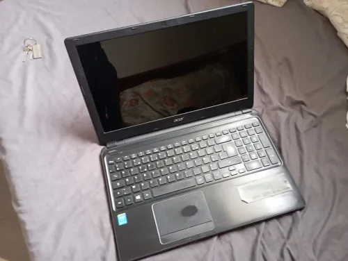 Aspire v5 561 acer i3 4em 1Tb hdd 15,6"