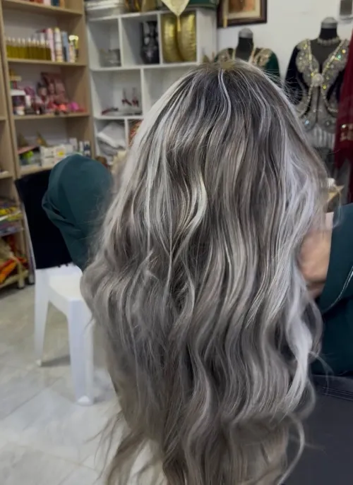 Coiffeuse et habilleuse VIP spéciale mariée