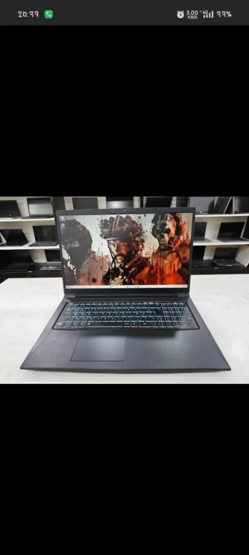 PC Gamer XMG CORE 17