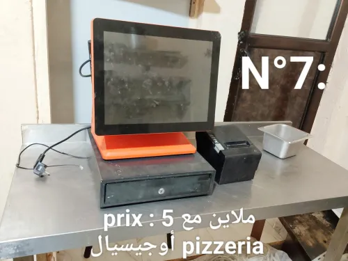 Table inox/ caisse tactile/ friteuse/ table pizza