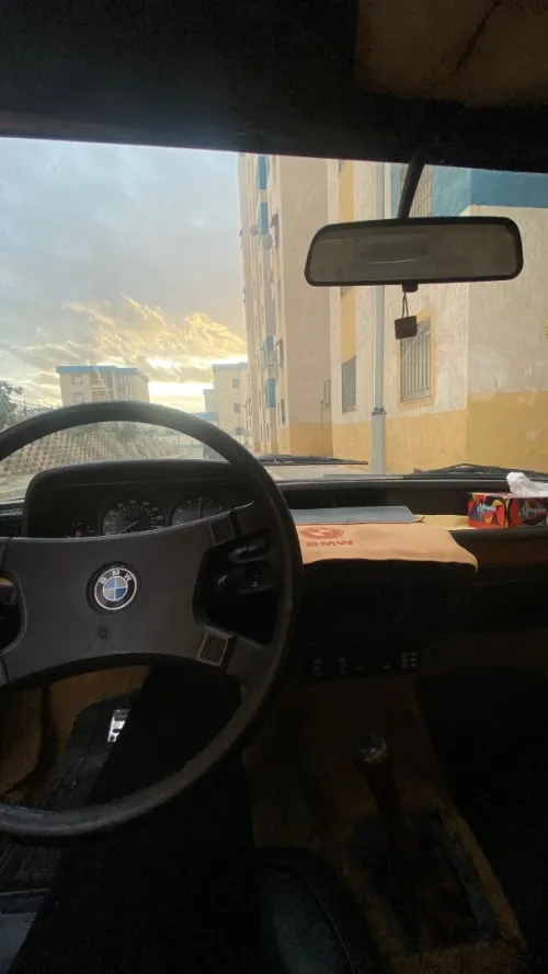 BMW Série 5 1981 E12 518