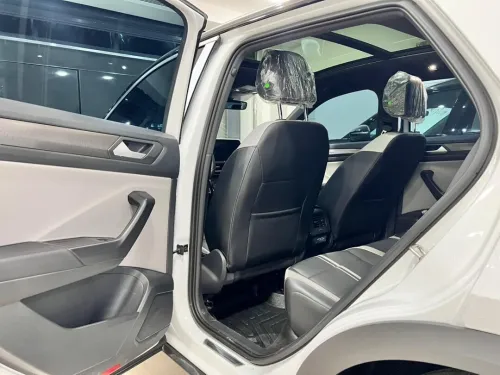 Volkswagen T-Roc 2025 R-Line 