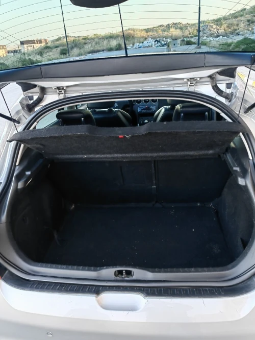 Peugeot 308 2012 ALLUR