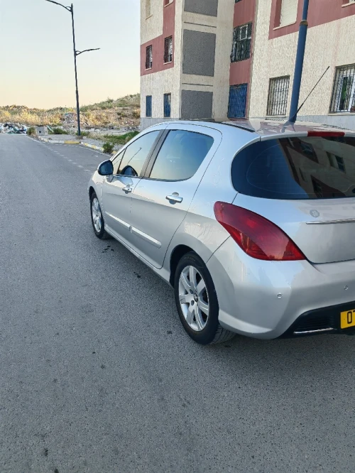 Peugeot 308 2012 ALLUR