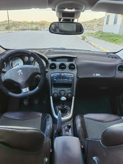 Peugeot 308 2012 ALLUR