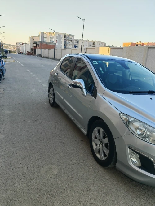 Peugeot 308 2012 ALLUR