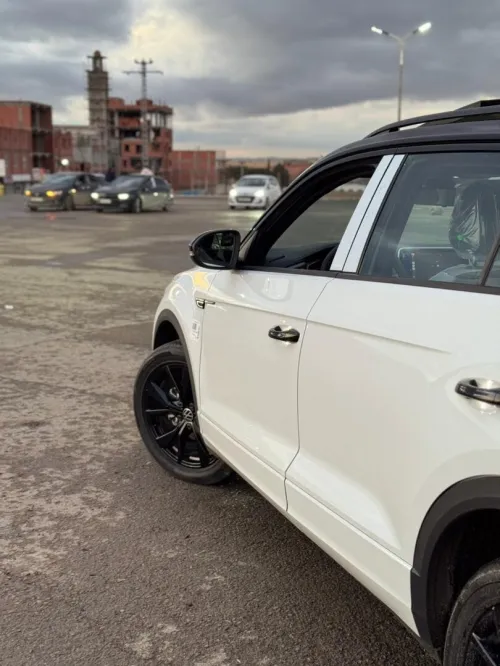 Volkswagen T-Roc 2025 R-Line 