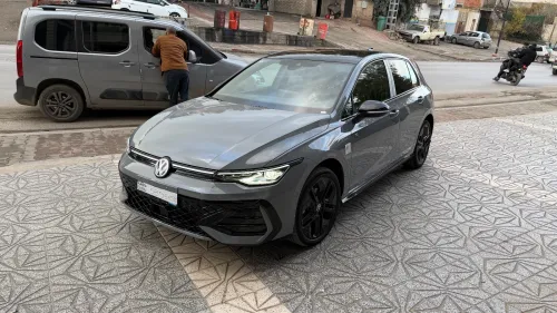 Volkswagen Golf 8 2025 R Black Edition 
