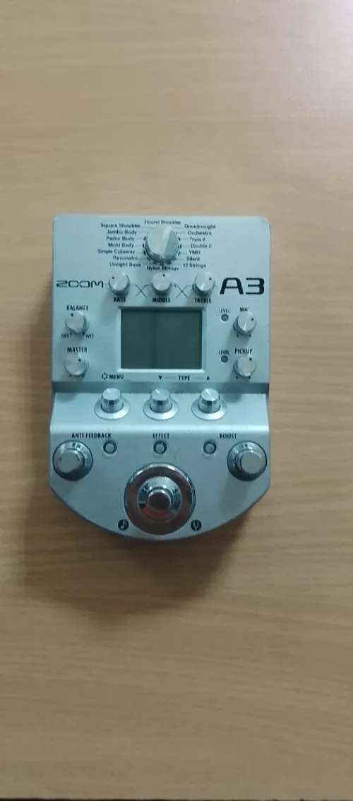 Effet pour guitare acoustique Zoom, Zoom A3, 40 Effets