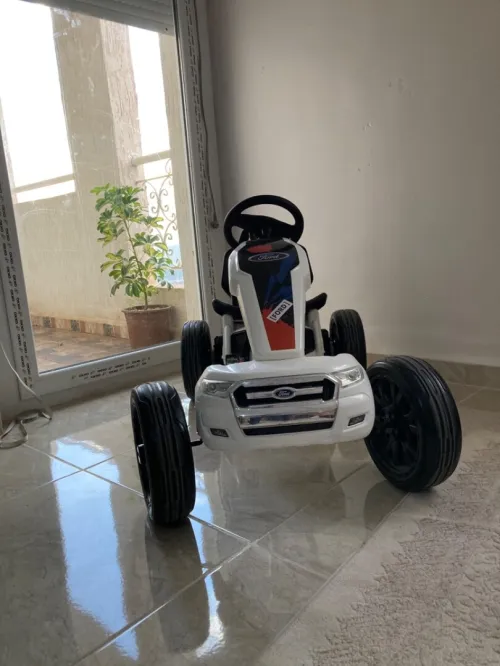 Voiture Ford pour enfant