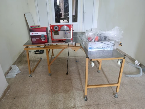 Machine à bois mdf et mélamine avec inciseur.