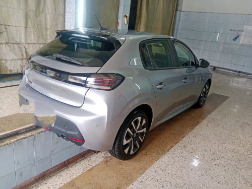 Peugeot 208 2024 