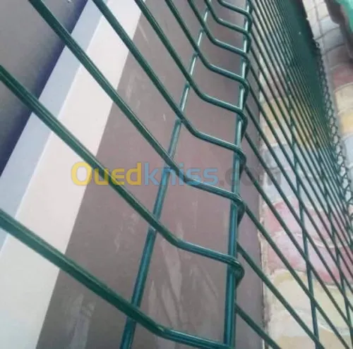 Grillage rigide 3d .panneaux soudè شباك الملاعب والحدائق والمنازل